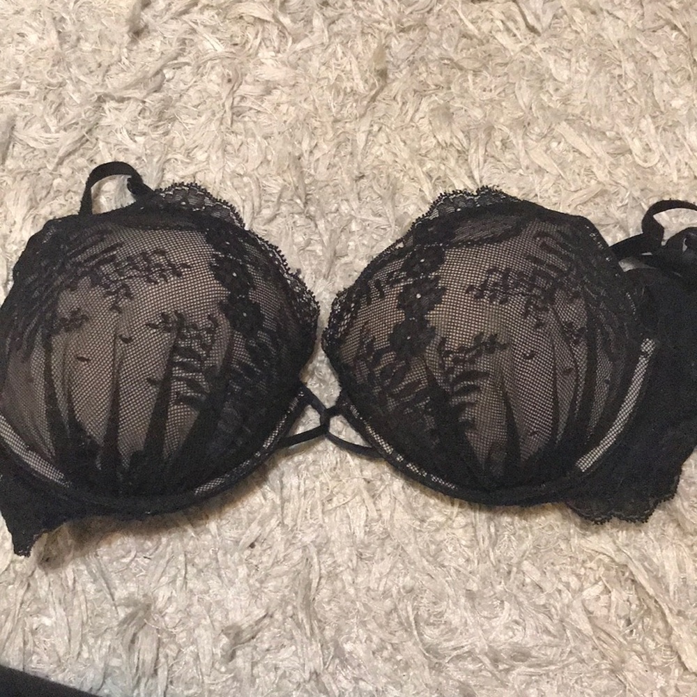 Victoria’s Secret Black bra lace
